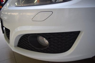 SEAT Leon 1.2 TSI MT (105 л. с.)