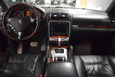 Porsche Cayenne 4.8 AT S (385 л. с.)