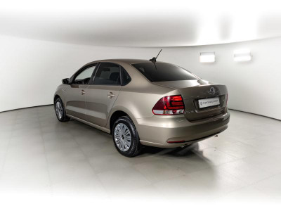 Volkswagen Polo 1.6 MPI AT (110 л. с.) Comfortline