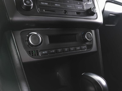 Volkswagen Polo 1.6 MPI AT (110 л. с.) Comfortline