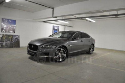Jaguar XF 2.0 AT (240 л. с.) Prestige