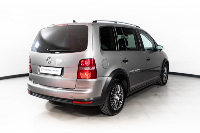 Volkswagen Touran 1.4 AT (170 л.с.)