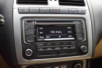 Volkswagen Polo 1.6 MPI AT (105 л.с.)