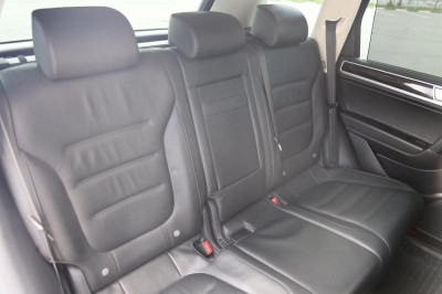 Volkswagen Touareg 3.0 TDI Tiptronic 4Motion (245 л. с.) R-line