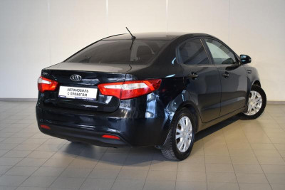 Kia Rio 1.6 AT (123 л. с.)