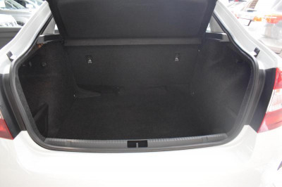 ŠKODA RAPID 1.6 MT (90 л. с.)