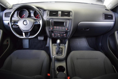 Volkswagen Jetta 1.6 MPI AT (110 л. с.) Comfortline