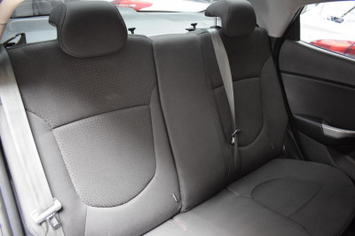 Kia Rio 1.4 MT (107 л. с.)