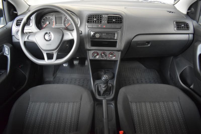 Volkswagen Polo 1.6 MPI MT (110 л. с.)