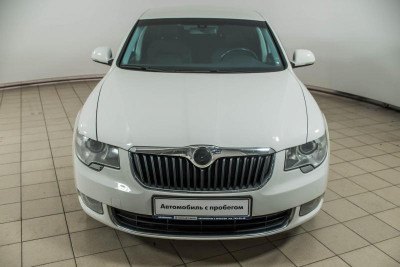 ŠKODA Superb 1.8 TSI DSG (160 л. с.)