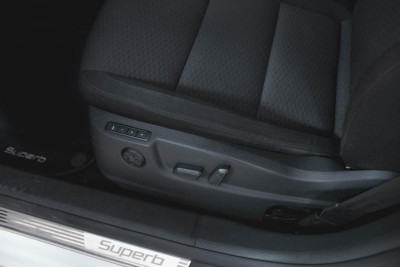 ŠKODA Superb 2.0 TDI DSG 4x4 (140 л. с.)
