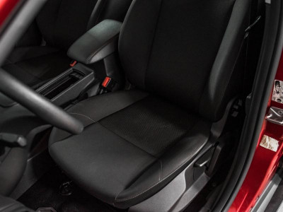 Ford Focus Хетчбэк 1.6 Ti-VCT PowerShift (105 л. с.) Sync Edition