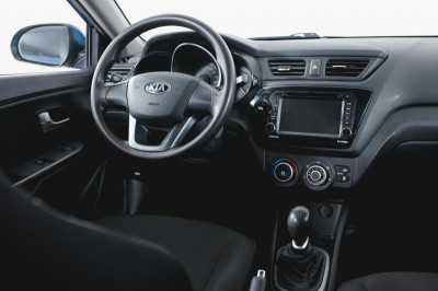 Kia Rio 1.4 MT (107 л. с.)