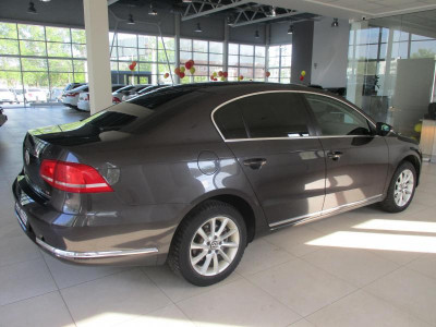 Volkswagen Passat 1.8 TSI MT (152 л. с.)