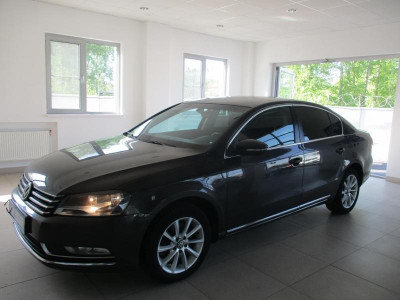 Volkswagen Passat 1.8 TSI MT (152 л. с.)