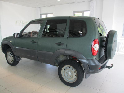 Chevrolet niva Niva 1.7 MT (79,6 л. с.) L
