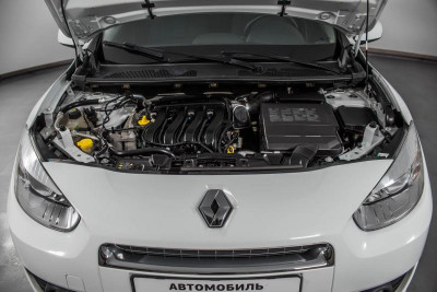Renault Fluence 1.6 AT (110 л. с.)