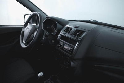 LADA Kalina хэтчбек 1.6 MT 8кл (87 л. с.)