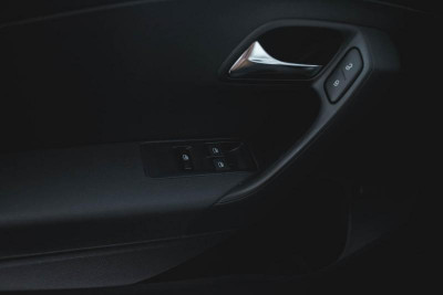 Volkswagen Polo 1.6 MT (105 л. с.)