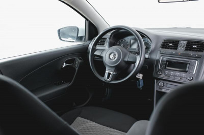 Volkswagen Polo 1.6 MT (85 л. с.)