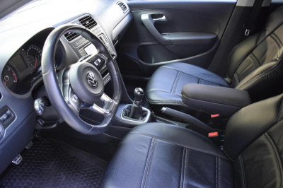 Volkswagen Polo 1.6 MPI MT (110 л. с.) Drive