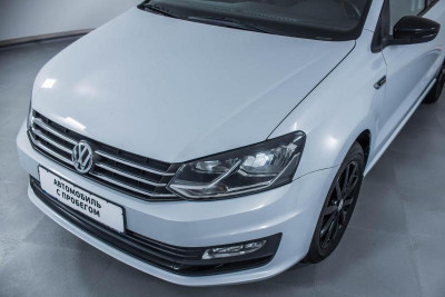 Volkswagen Polo 1.6 MPI AT (110 л. с.)