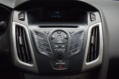 Ford Focus 1.6 MT (105 л. с.)