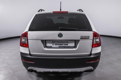 ŠKODA Octavia 1.8 TSI MT 4x4 (152 л. с.)