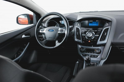 Ford Focus 1.6 MT (125 л. с.)