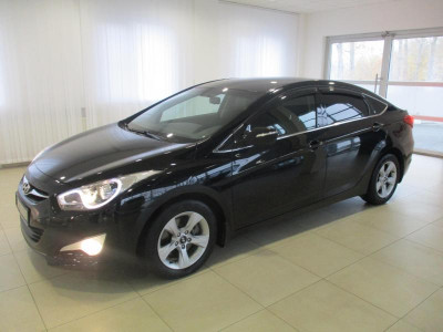Hyundai i40 2.0 AT (150 л.с.)