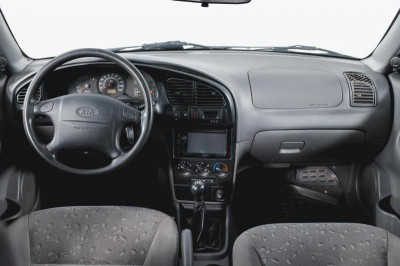 Kia Spectra 1.6 AT (101 л. с.)