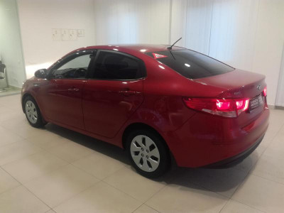 Kia Rio 1.6 AT (123 л. с.)