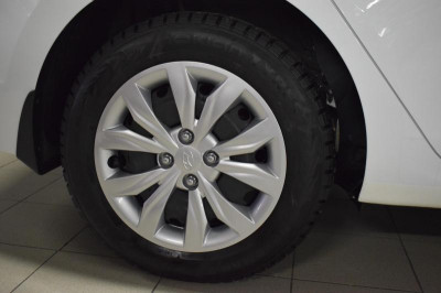 Hyundai Solaris 1.4 MT (100 л.с.)