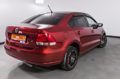 Volkswagen Polo 1.6 MT (105 л. с.)