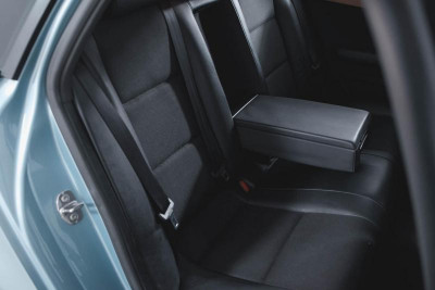 Audi A4 1.8 T multitronic (163 л. с.)
