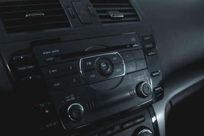 Mazda 6 1.8 MT (120 л. с.)