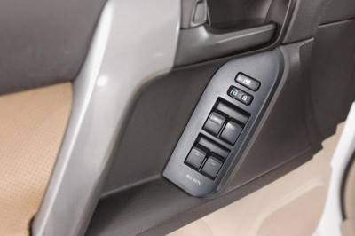 Toyota Land Cruiser Prado 3.0 D AT 4WD (173 л. с.)