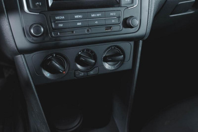 Volkswagen Polo 1.6 MT (105 л. с.)