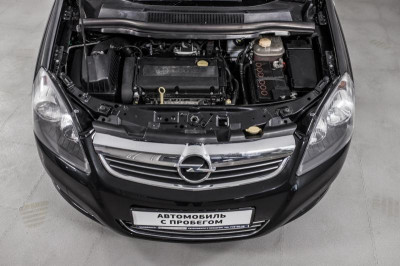 Opel Zafira 1.8 Turbo MT (140 л. с.)