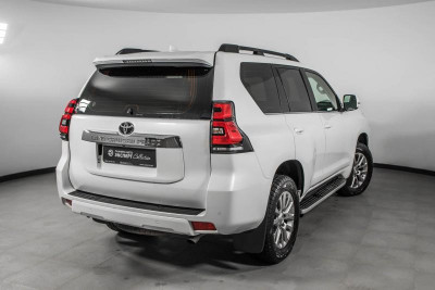 Toyota Land Cruiser Prado 2.8d AT (177 л.с.) 4WD Люкс 7D