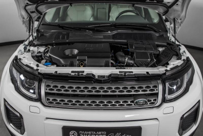 Land Rover Range Rover Evoque 2.0 TD4 AT AWD (150 л. с.) SE