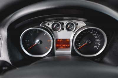 Ford Kuga 2.0 TDCi MT AWD (136 л. с.)
