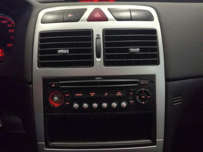 Peugeot 307 1.6 AT (110 л. с.)