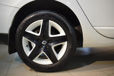 Renault Fluence 1.6 CVT (114 л. с.) Expression