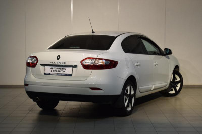 Renault Fluence 1.6 CVT (114 л. с.) Expression
