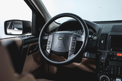 Land Rover Freelander 2.2 TD AT (160 л. с.)