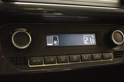 Volkswagen Polo 1.6 MPI MT (110 л. с.)