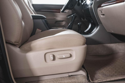 Toyota Land Cruiser Prado 4.0 AT (249 л.с.) 4WD