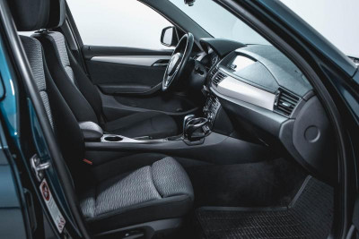 BMW X1 18i 2.0 AT (150 л.с.)