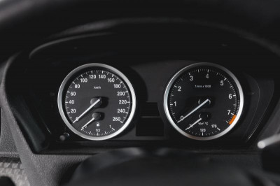 BMW X6 35i xDrive AT (306 л. с.)